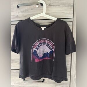 Womens LuLaRoe, Size Small comfy, loose boyfriend fit T-shirt